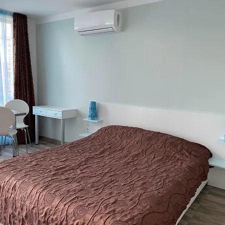 Lejlighedshotel Дом Нептун *